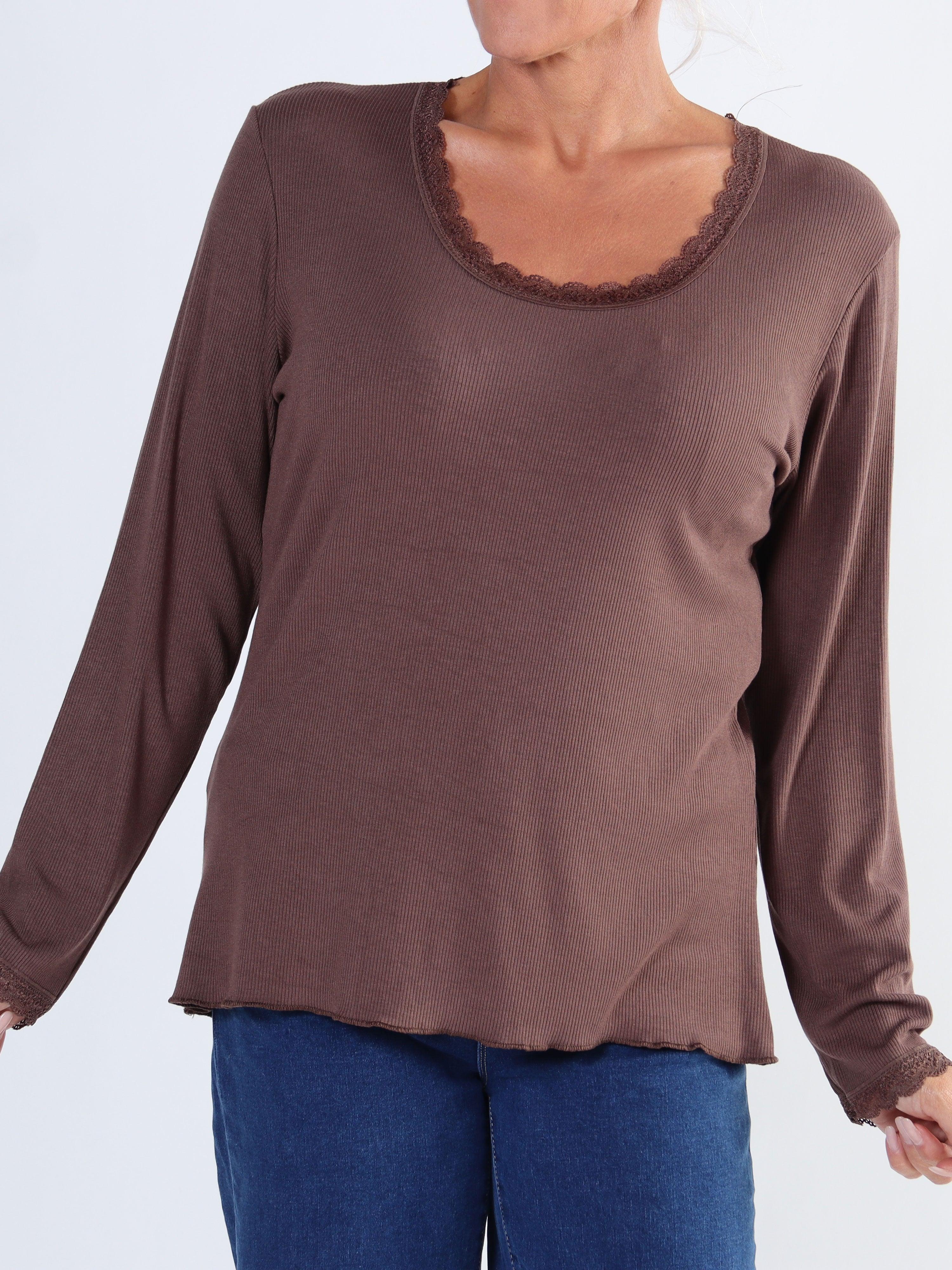 Ibina Long Sleeve - Plus size bluse med rib og blondekanter